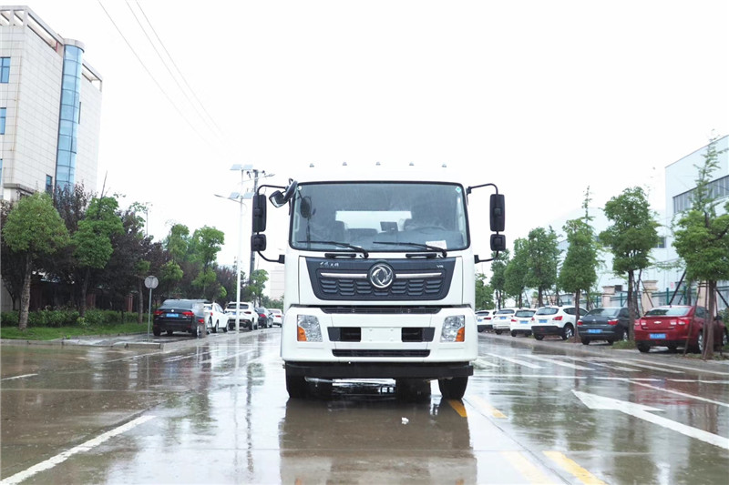 東風(fēng)天龍后八輪20噸噴霧車，國六綠化噴灑車